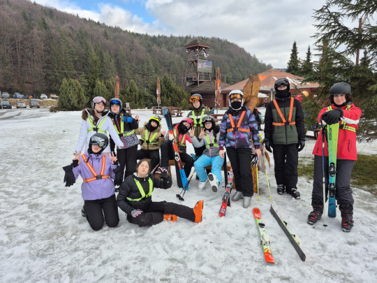Lyžiarsky výcvik očami detí z 8.A a 8.B  